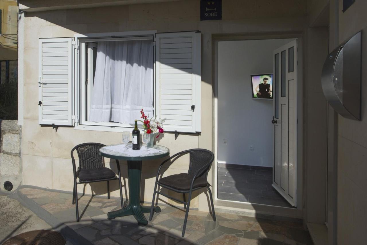Guest House Kuseta Split Exterior photo